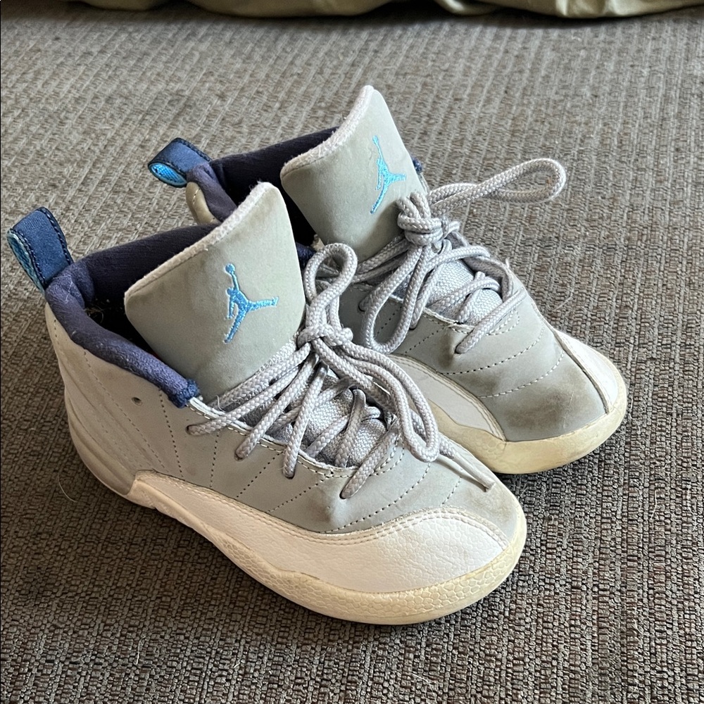 Jordan Kids Sneakers in Gray and Light Blue